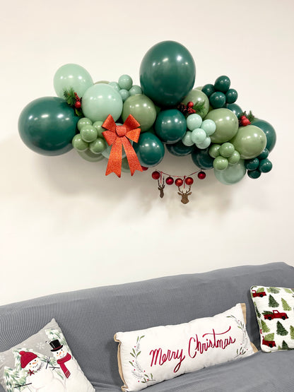 Deck the Halls - Grab & Go Garland